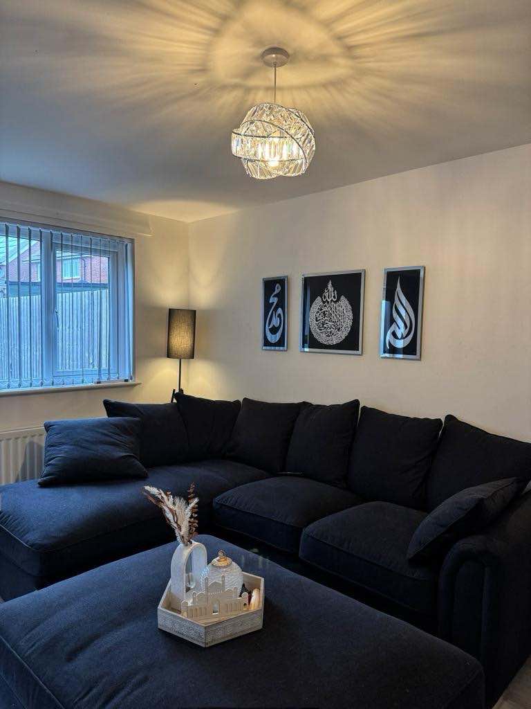 slider image slider_item_EWCqWM